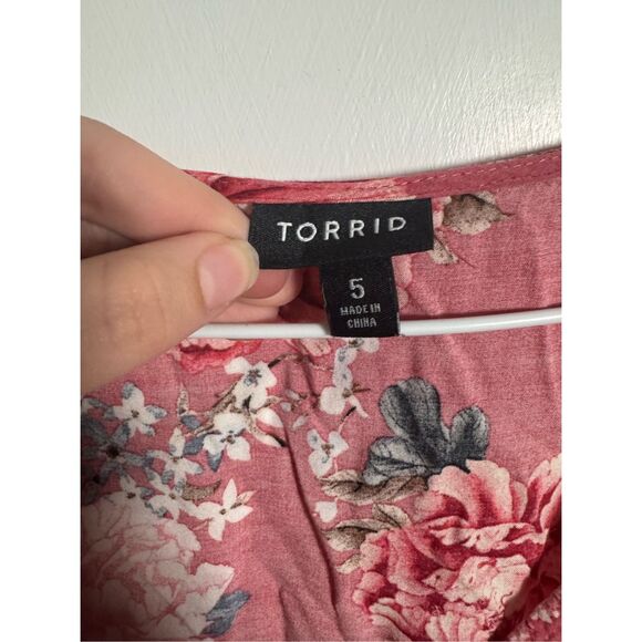 Torrid Women’s 5X Pink Floral Blouse - Picture 7 of 10